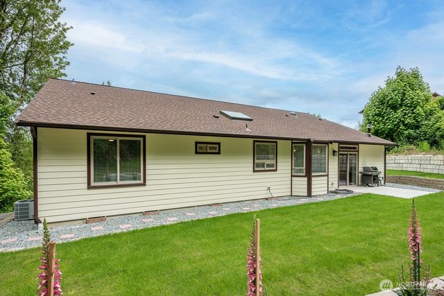 2820 256th Street NW, Stanwood, WA 98292