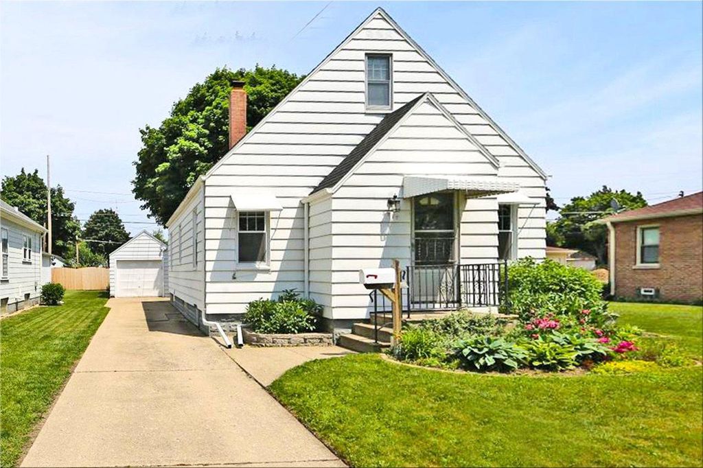 3717 19th AVENUE, Kenosha, WI 53140