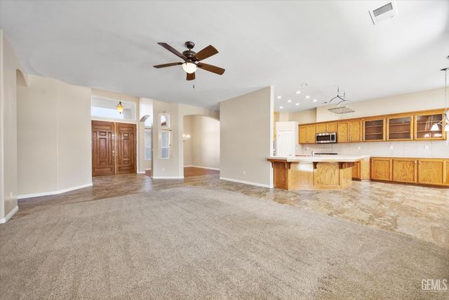 9107 Bridget Leigh Way, Bakersfield, CA 93312