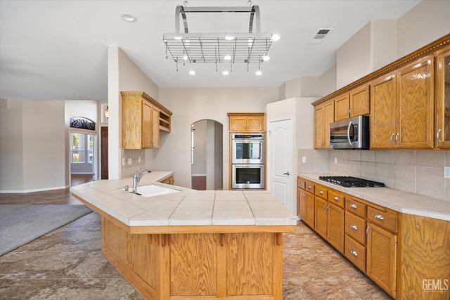 9107 Bridget Leigh Way, Bakersfield, CA 93312