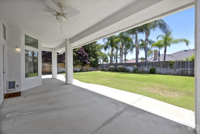 9107 Bridget Leigh Way, Bakersfield, CA 93312