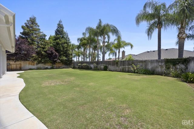 9107 Bridget Leigh Way, Bakersfield, CA 93312