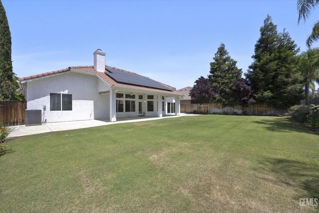 9107 Bridget Leigh Way, Bakersfield, CA 93312