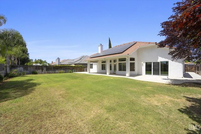9107 Bridget Leigh Way, Bakersfield, CA 93312