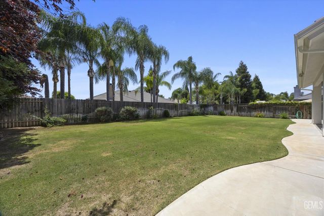 9107 Bridget Leigh Way, Bakersfield, CA 93312
