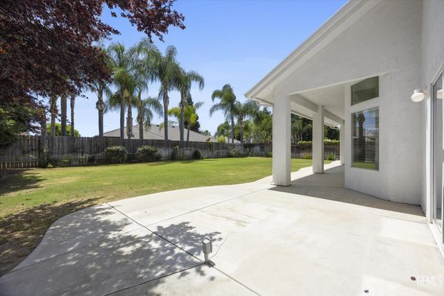 9107 Bridget Leigh Way, Bakersfield, CA 93312