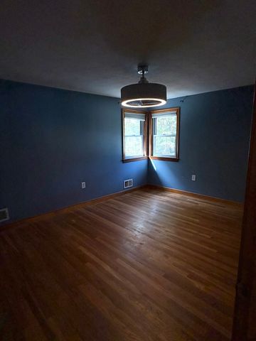 114 Chickering Rd, Dedham, MA 02026