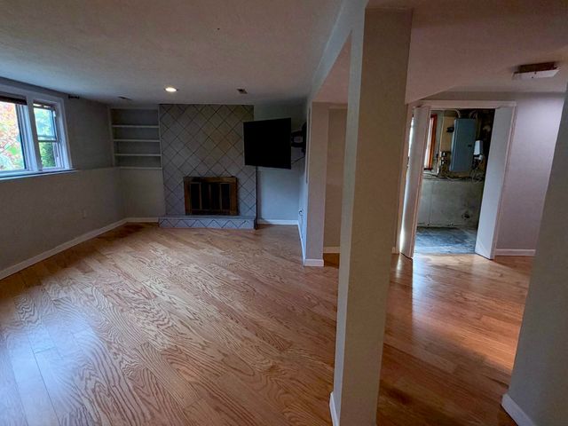 114 Chickering Rd, Dedham, MA 02026