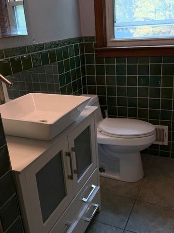 114 Chickering Rd, Dedham, MA 02026