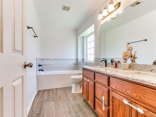 16104 Cantera Creek Drive, Edmond, OK 73013