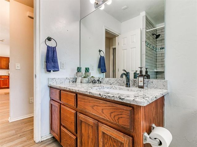 16104 Cantera Creek Drive, Edmond, OK 73013