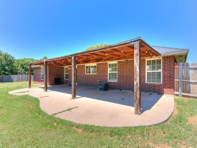 16104 Cantera Creek Drive, Edmond, OK 73013