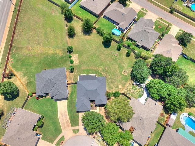 16104 Cantera Creek Drive, Edmond, OK 73013