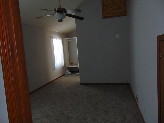 44 HURON Circle, Council Bluffs, IA 51501