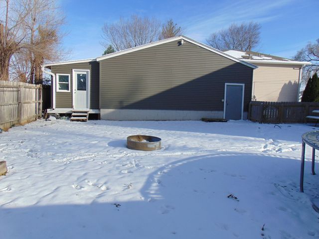 44 HURON Circle, Council Bluffs, IA 51501