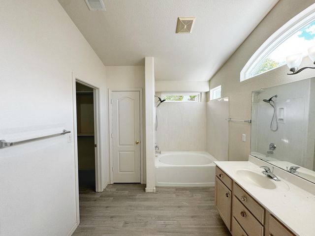 7152 Elk Creek Road NE, Albuquerque, NM 87113