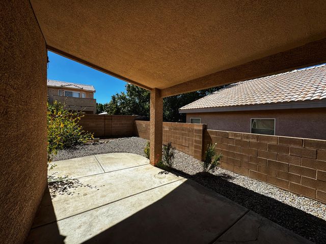 7152 Elk Creek Road NE, Albuquerque, NM 87113
