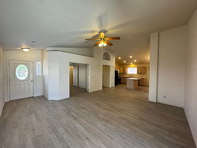 7152 Elk Creek Road NE, Albuquerque, NM 87113