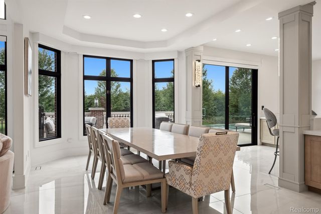 21165 Bridle Run, Novi, MI 48167