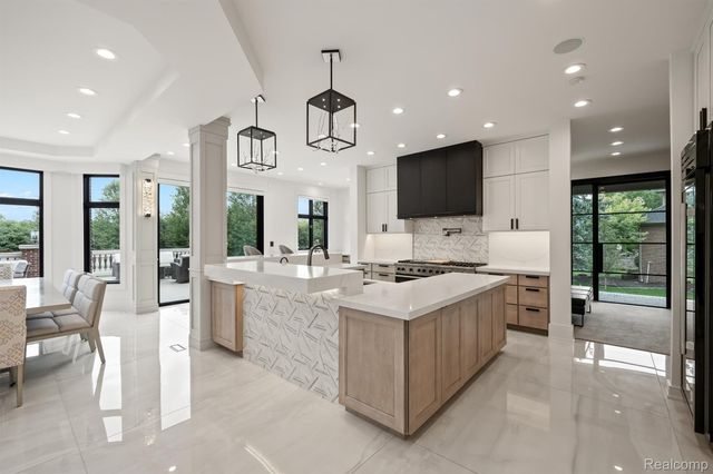 21165 Bridle Run, Novi, MI 48167