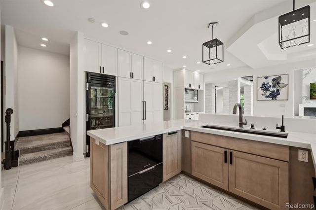 21165 Bridle Run, Novi, MI 48167