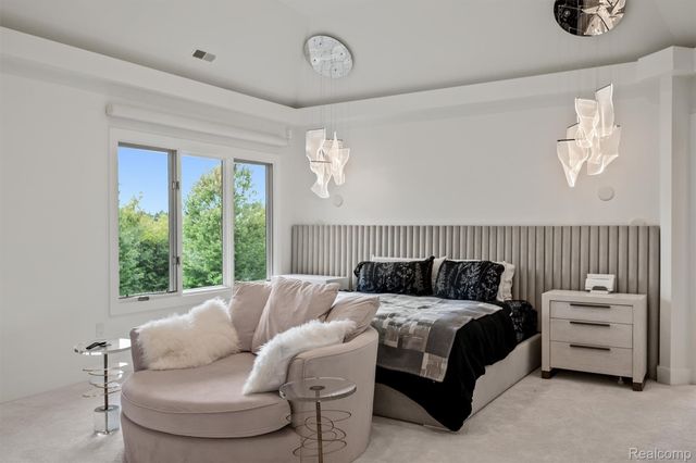 21165 Bridle Run, Novi, MI 48167