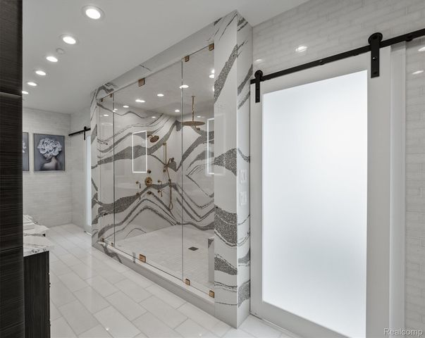 21165 Bridle Run, Novi, MI 48167