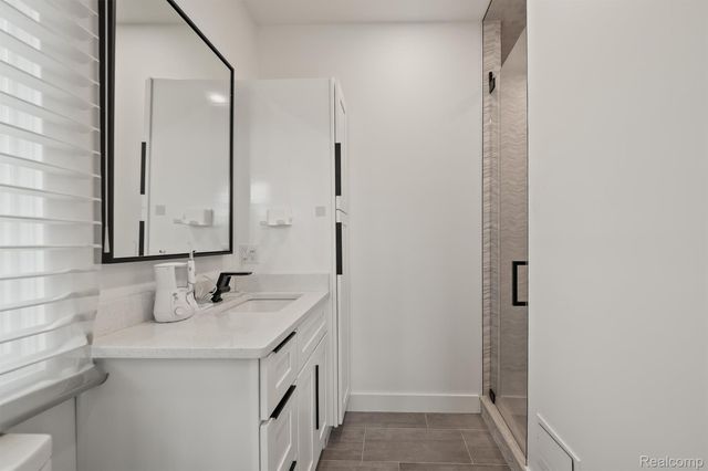 21165 Bridle Run, Novi, MI 48167