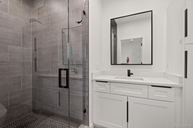 21165 Bridle Run, Novi, MI 48167