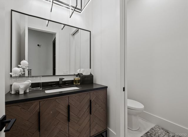 21165 Bridle Run, Novi, MI 48167