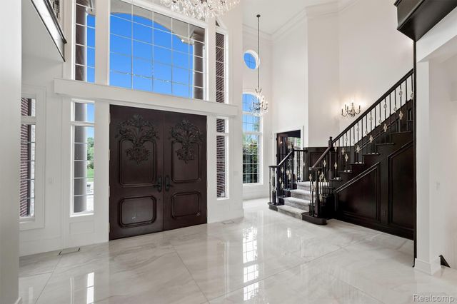 21165 Bridle Run, Novi, MI 48167
