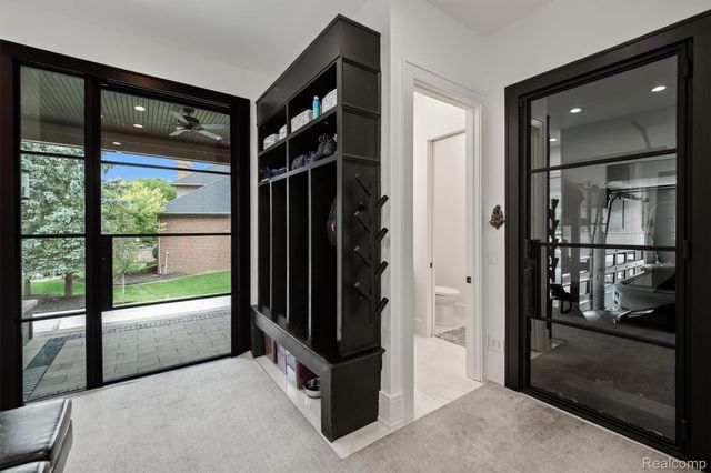 21165 Bridle Run, Novi, MI 48167