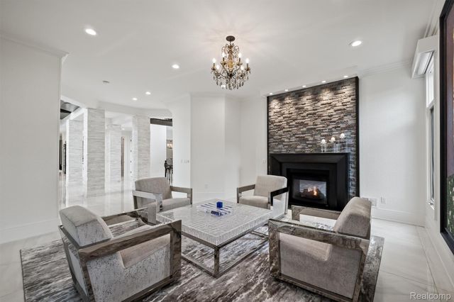 21165 Bridle Run, Novi, MI 48167