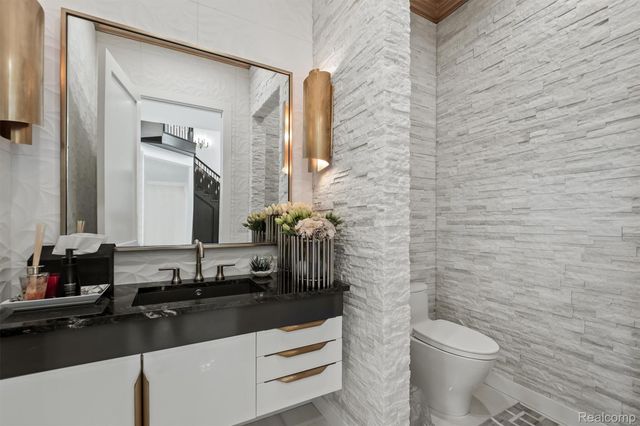 21165 Bridle Run, Novi, MI 48167