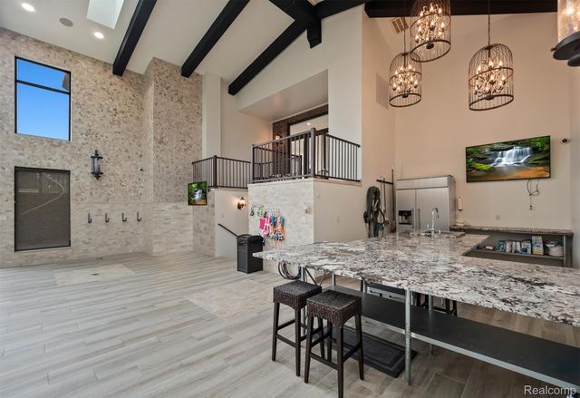 21165 Bridle Run, Novi, MI 48167