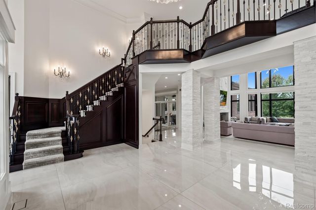 21165 Bridle Run, Novi, MI 48167