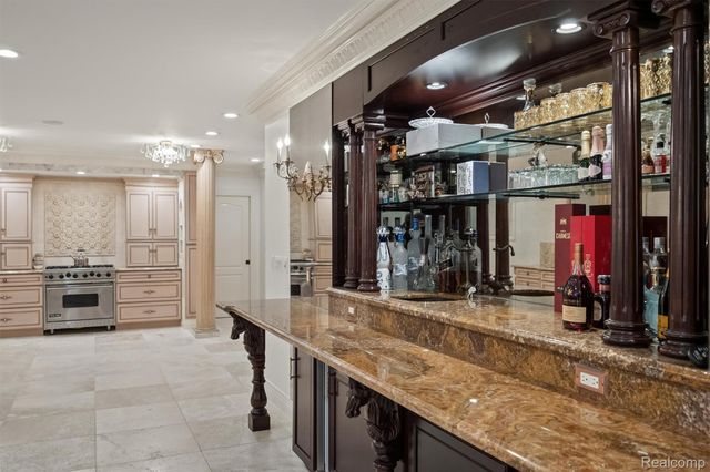 21165 Bridle Run, Novi, MI 48167