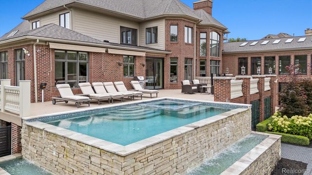 21165 Bridle Run, Novi, MI 48167