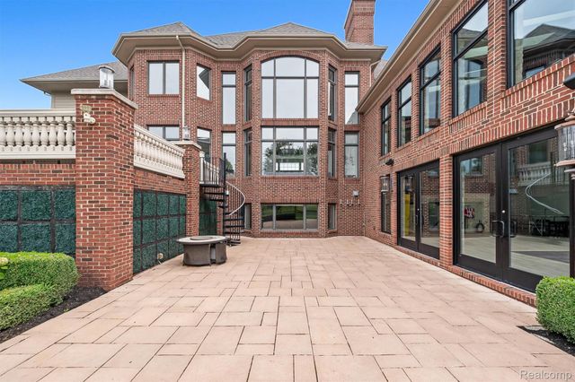 21165 Bridle Run, Novi, MI 48167