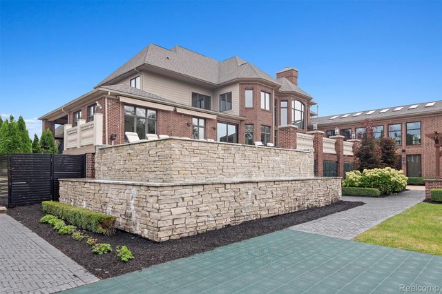 21165 Bridle Run, Novi, MI 48167