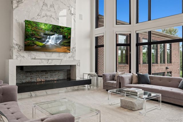 21165 Bridle Run, Novi, MI 48167
