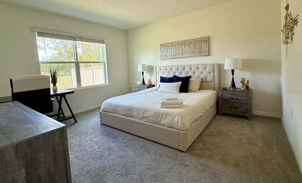 Image 14 of property listing at 17132 EDGEMONT LANE, Clermont, FL 34714