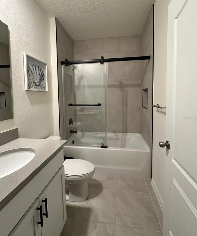 Image 21 of property listing at 17132 EDGEMONT LANE, Clermont, FL 34714