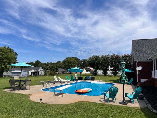 205 Farm Wind Rd, Gaffney, SC 29341