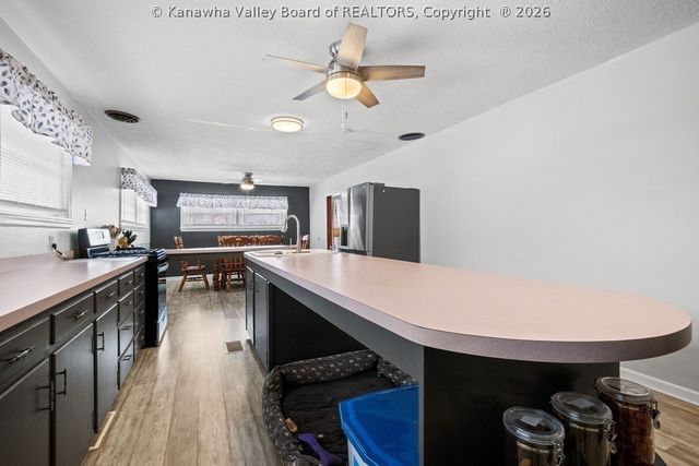 9 Samantha Drive, Clendenin, WV 25045