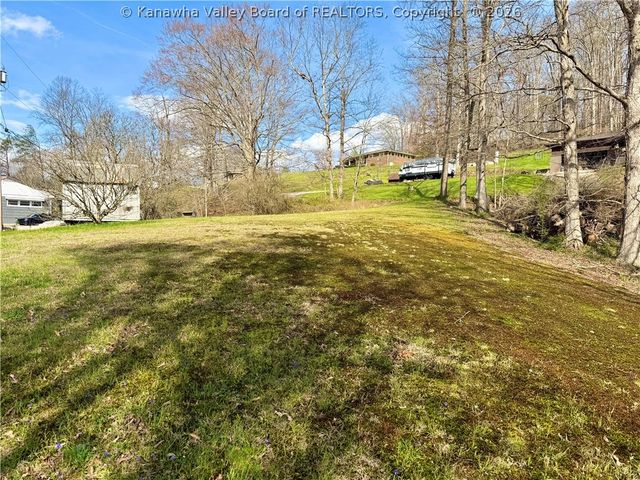 9 Samantha Drive, Clendenin, WV 25045