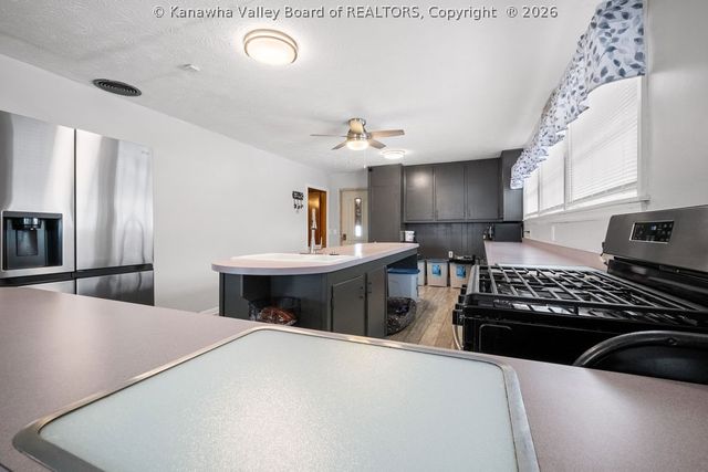 9 Samantha Drive, Clendenin, WV 25045