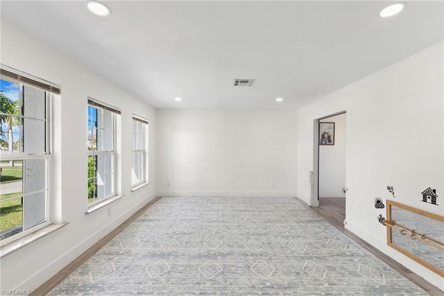 101 San Salvador ST, Naples, FL 34113