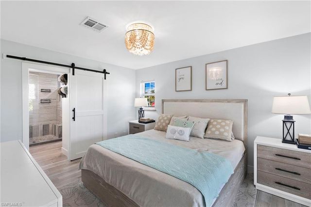 101 San Salvador ST, Naples, FL 34113