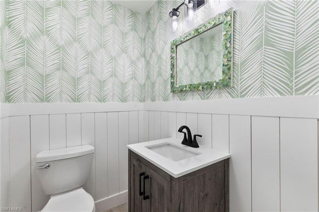 101 San Salvador ST, Naples, FL 34113